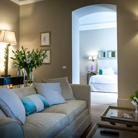 Lanzirotti Luxury Villa *