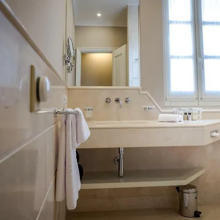 Lanzirotti Luxury Villa