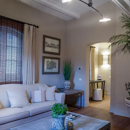 Lanzirotti Luxury Villa