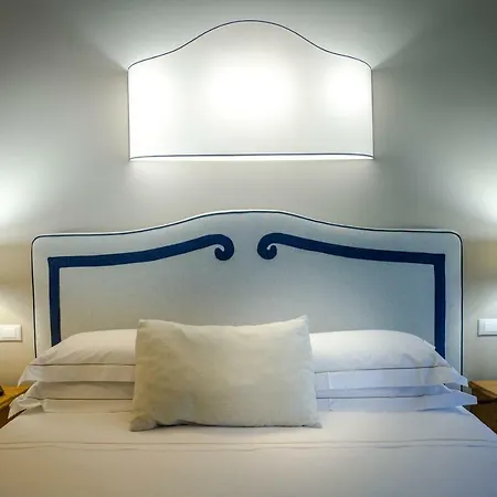 Lanzirotti Luxury Villa *